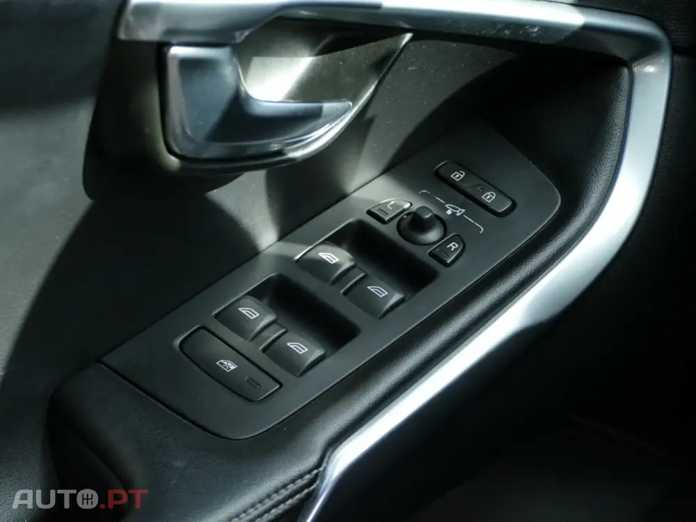 Volvo V40 1.6 D2 R-Design
