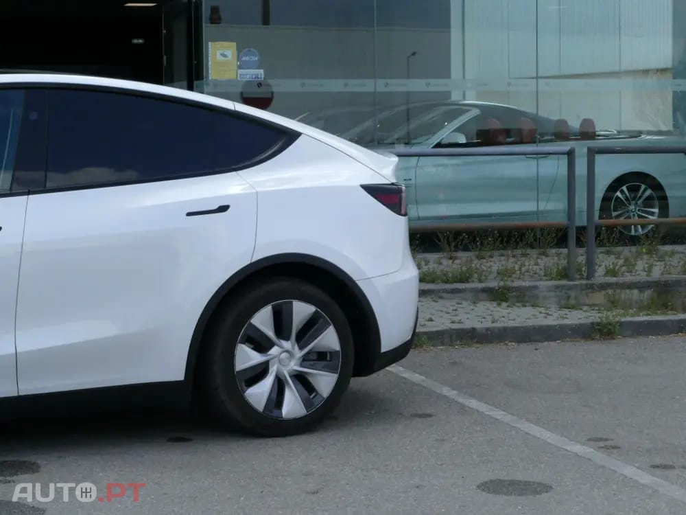 Tesla Model Y Tração Traseira