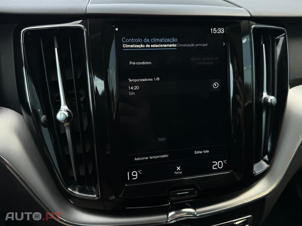 Volvo XC60 2.0 T8 PHEV Momentum Plus AWD