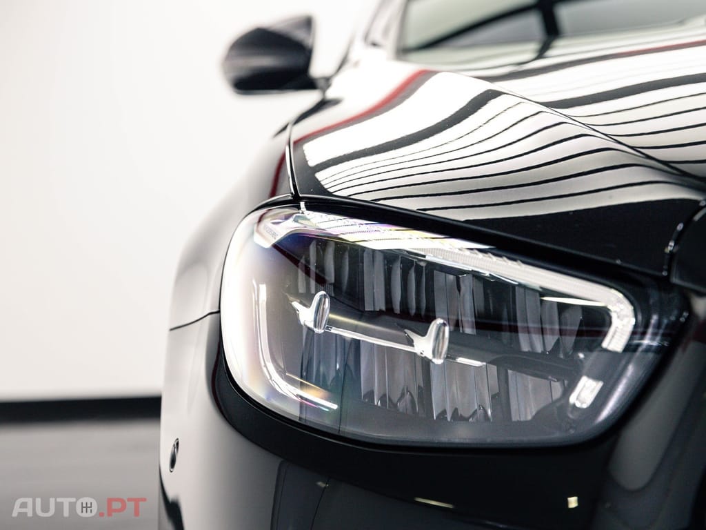 Mercedes-Benz E 300 e AMG Line