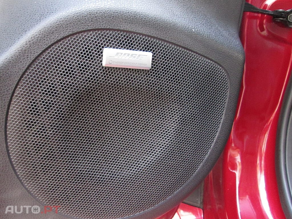 Nissan Leaf Tekna Two Tone