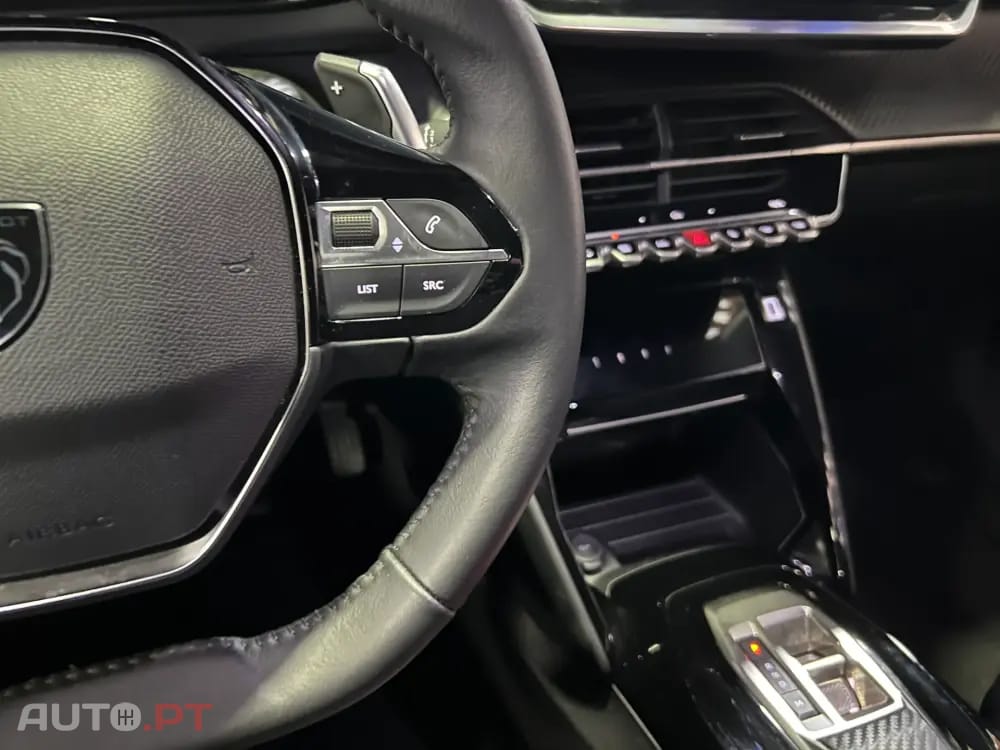 Peugeot 2008 1.2 Hybrid Allure e-DCS6