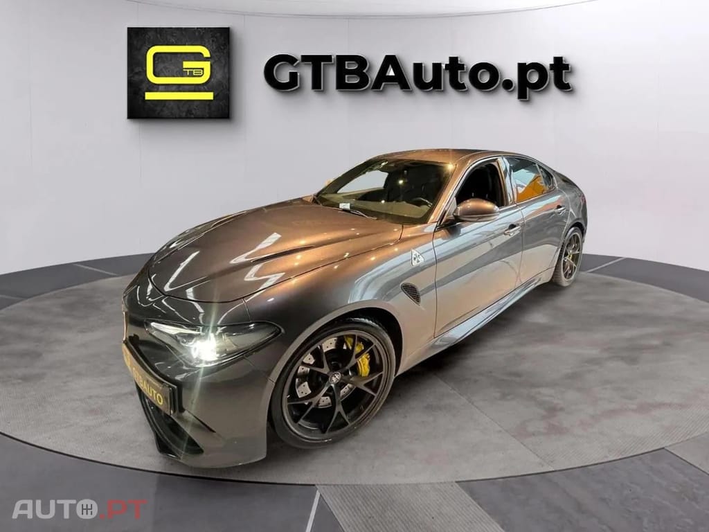 Alfa Romeo Giulia Quadrifoglio bi-turbo 510cv