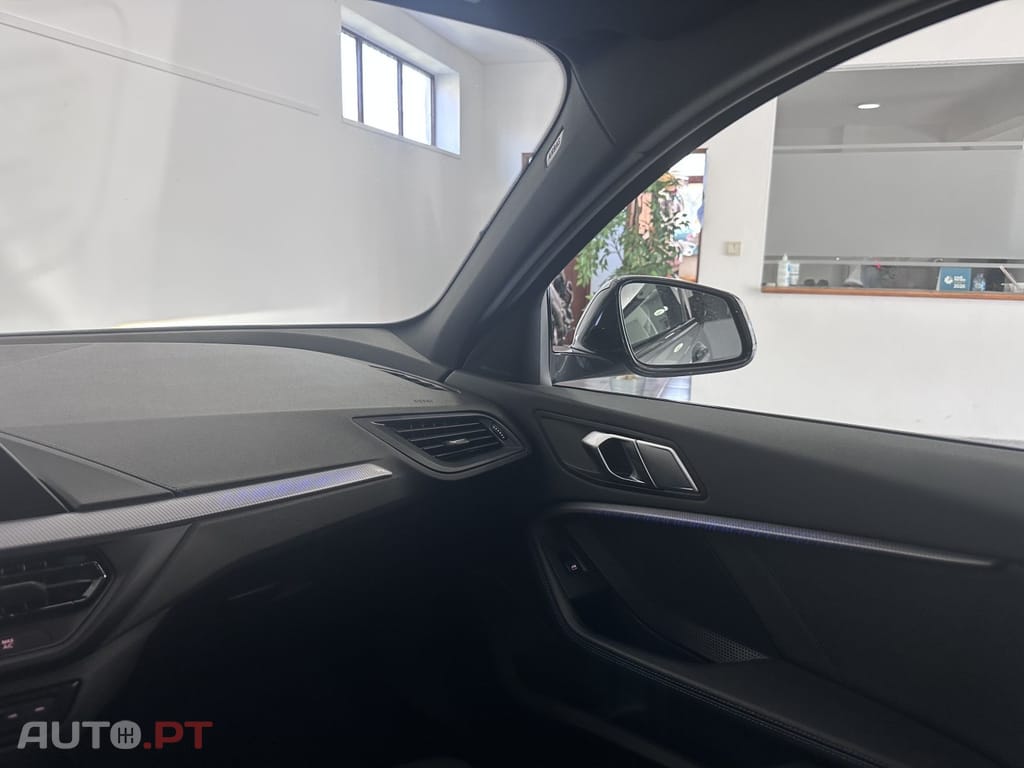 BMW 116 d Pack Desportivo M Auto
