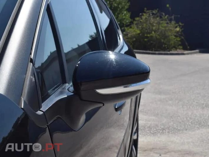 Citroen C3 1.2 PureTech Shine EAT6