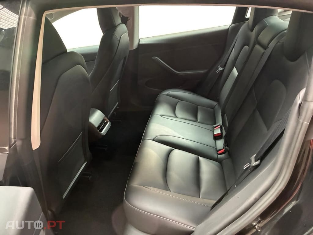 Tesla Model 3 Long-Range Dual Motor AWD