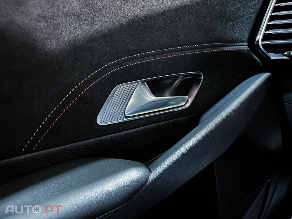 DS DS7 Crossback E-Tense Performance Line EAT8