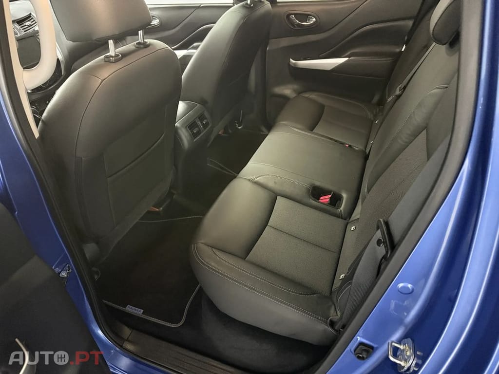 Nissan Navara 2.3 dCi CD 4WD N-Guard Auto