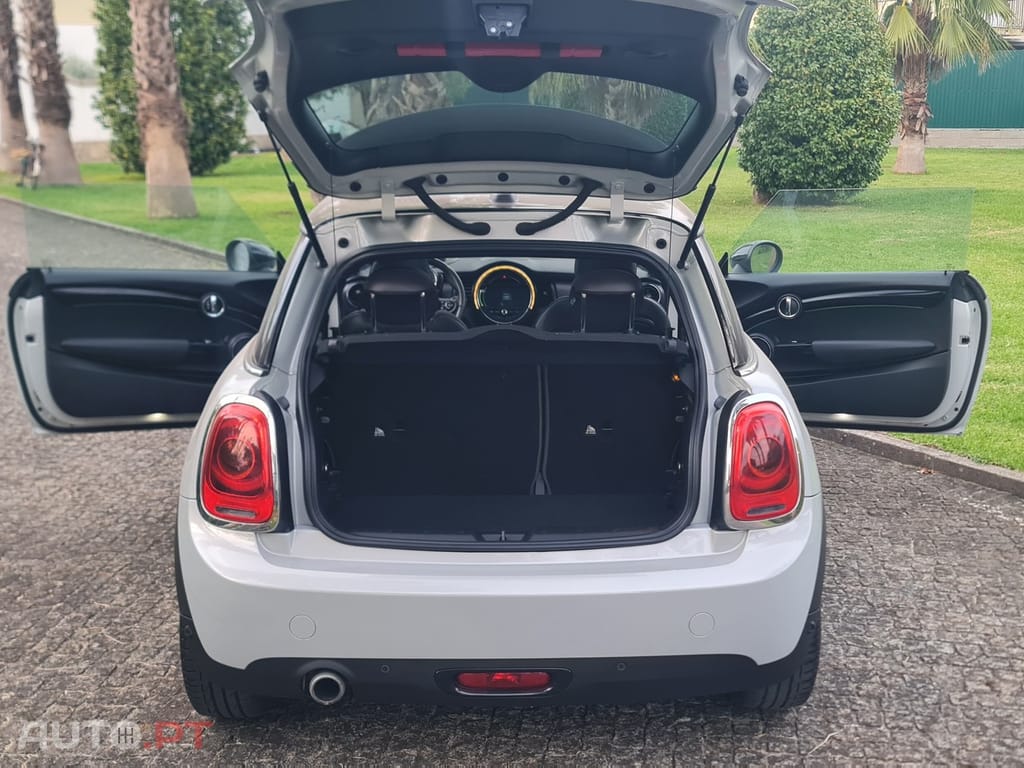MINI Cooper Cooper D
