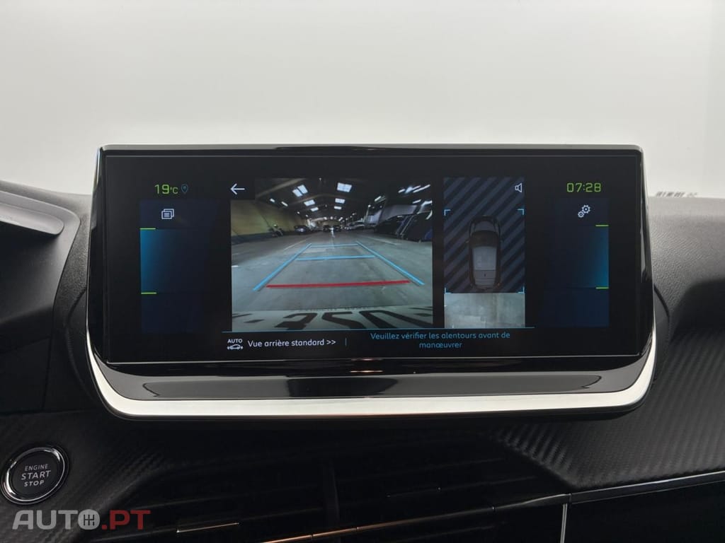 Peugeot E-208 50 kWh Roadtrip