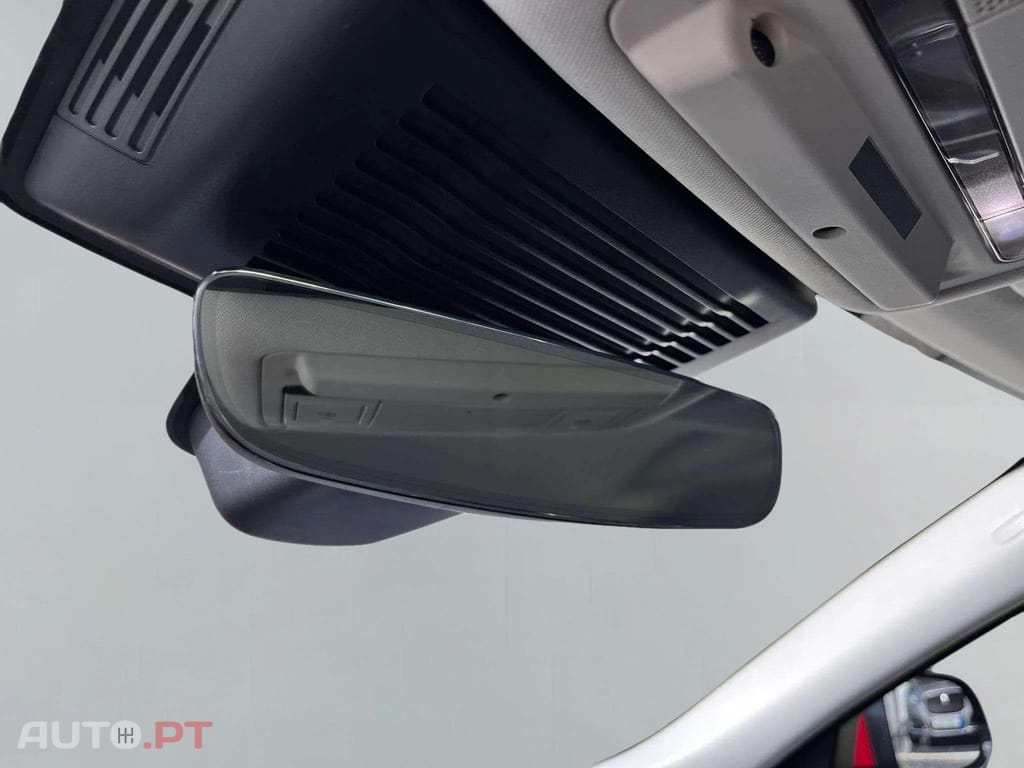 Jaguar XE 200d R Dynamic RED 