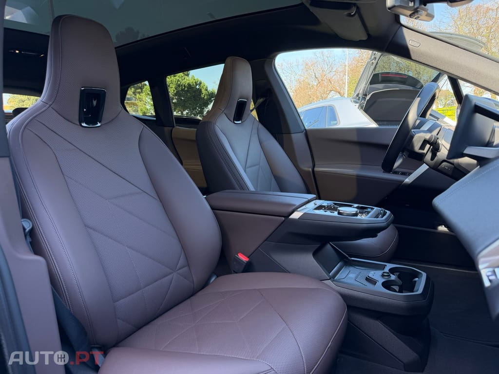 BMW iX xDrive 40 Pack Desportivo