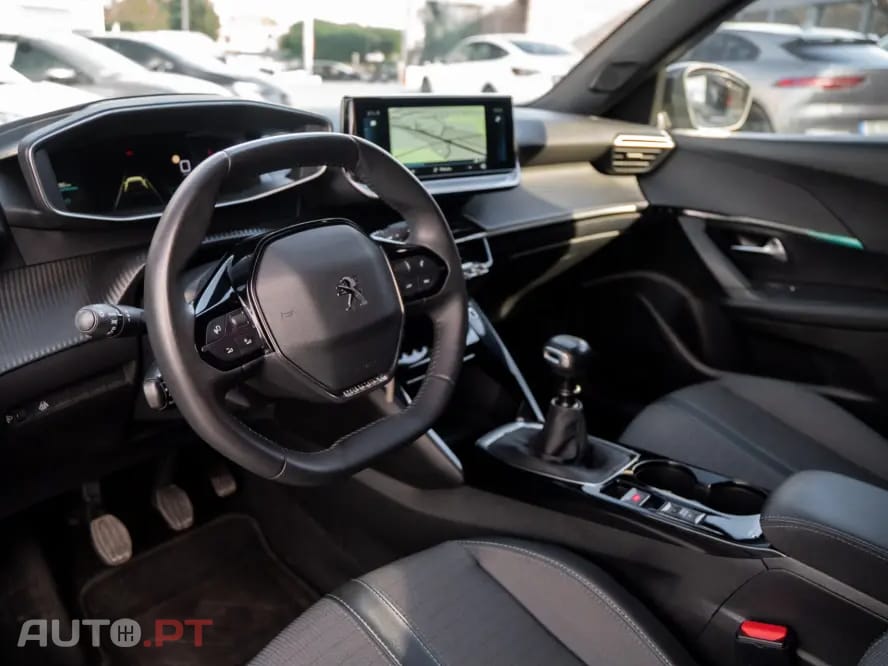 Peugeot 2008 1.2 PureTech Allure