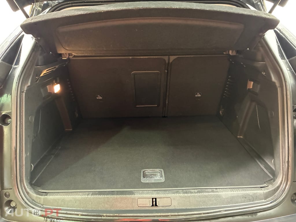 Peugeot 3008 1.6 Hybrid Allure Pack e-EAT8