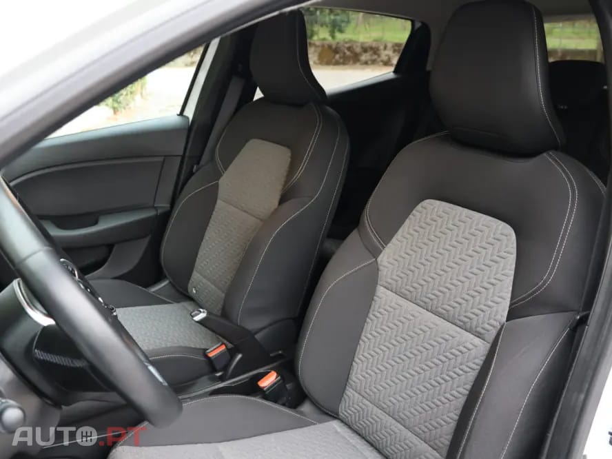Renault Clio 1.0 TCe Evolution Bi-Fuel