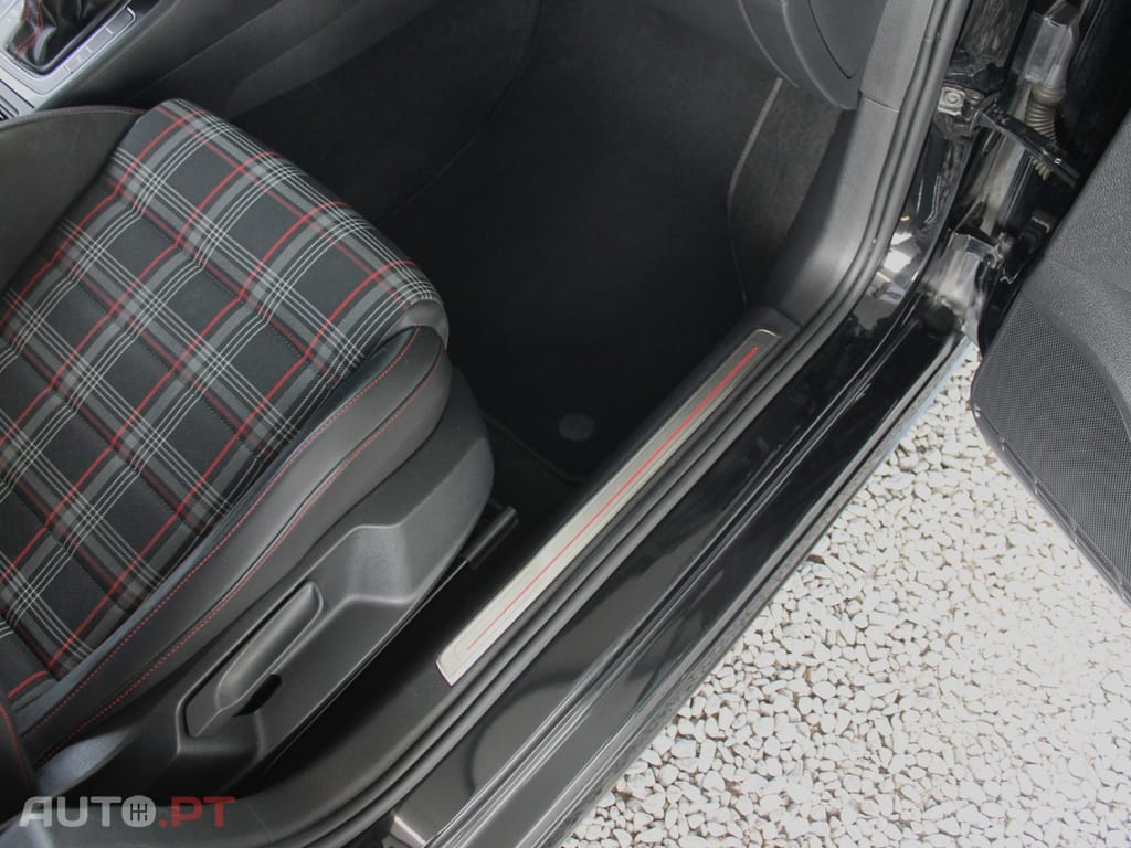 Volkswagen Golf 2.0 TSi GTi DSG Performance