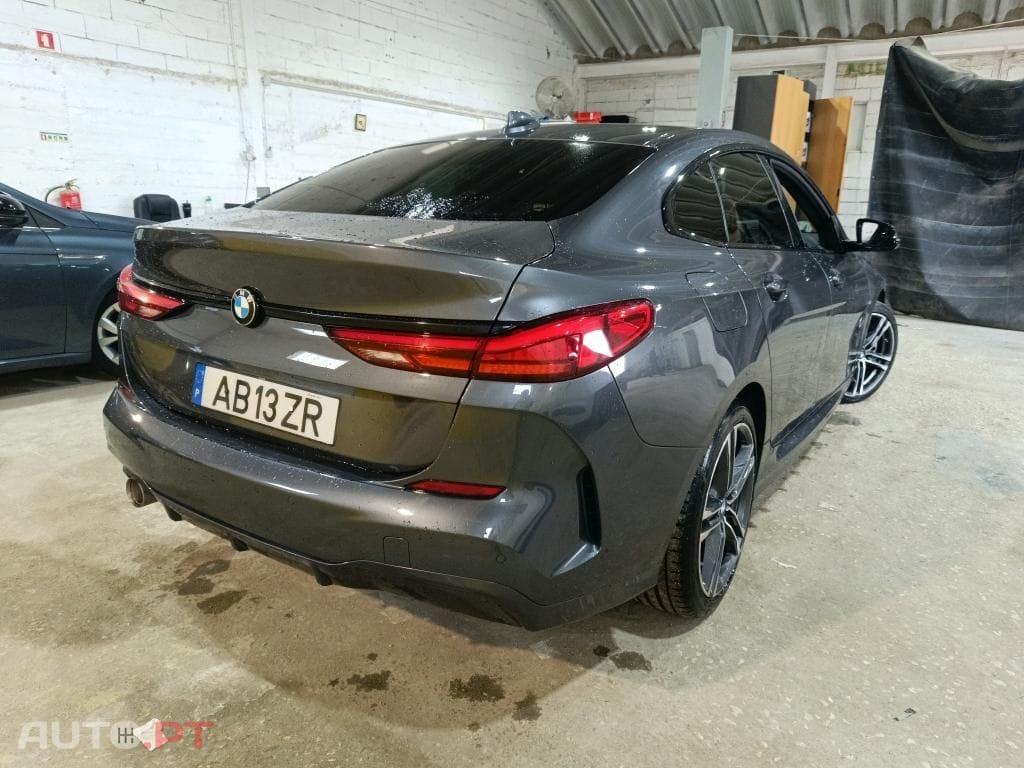 BMW 216 d Pack Desportivo M