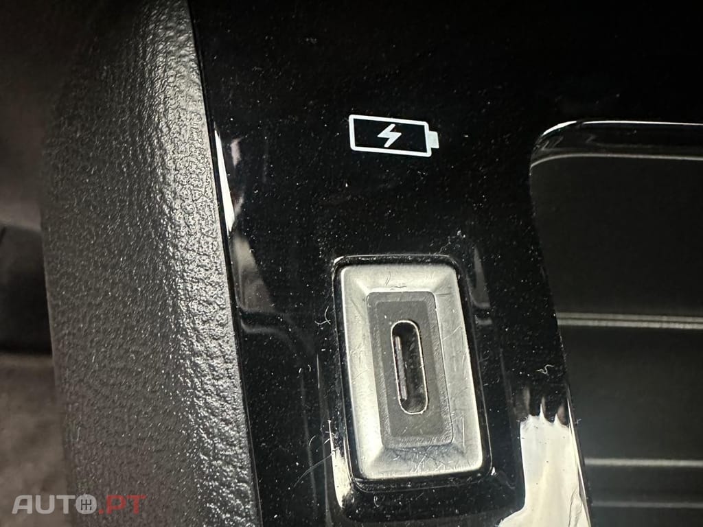 Peugeot 2008 1.2 PureTech Active Pack EAT8