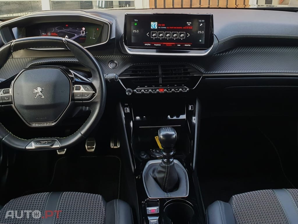 Peugeot 2008 1.2 PureTech GT
