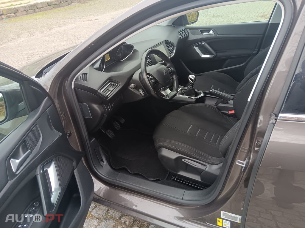 Peugeot 308 SW 1.6 BlueHDI