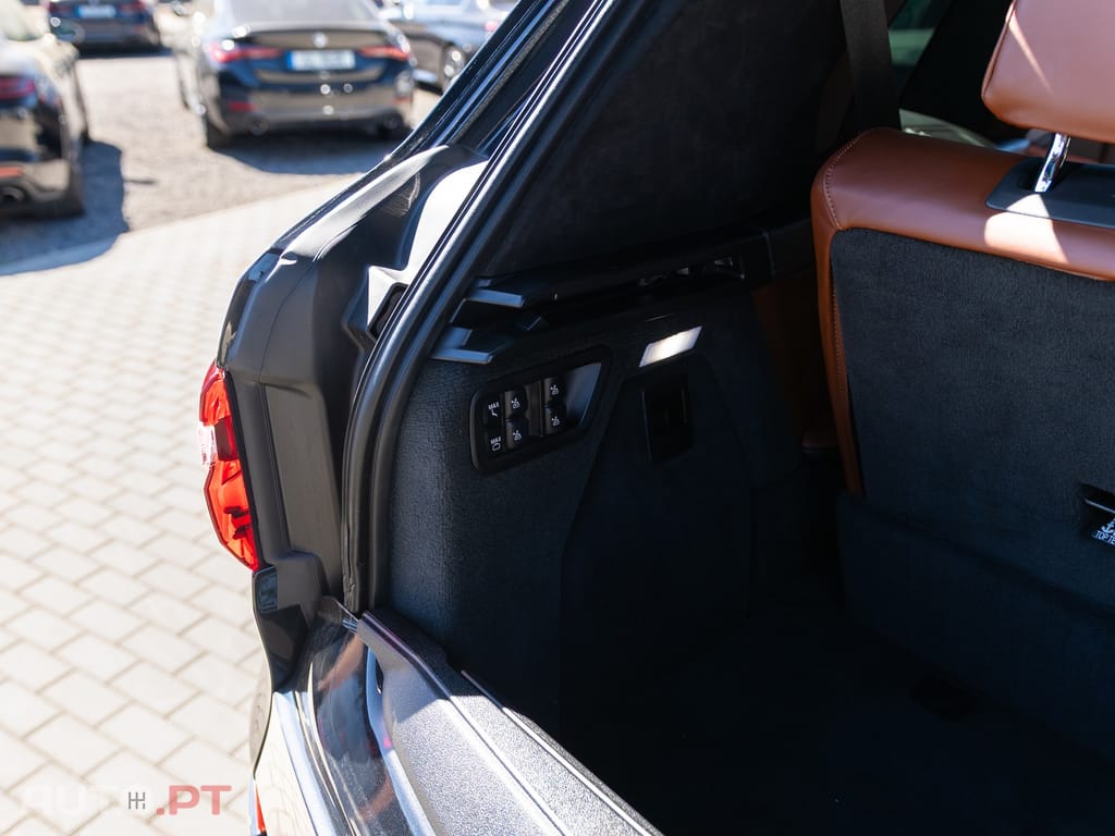 BMW X7 M50d
