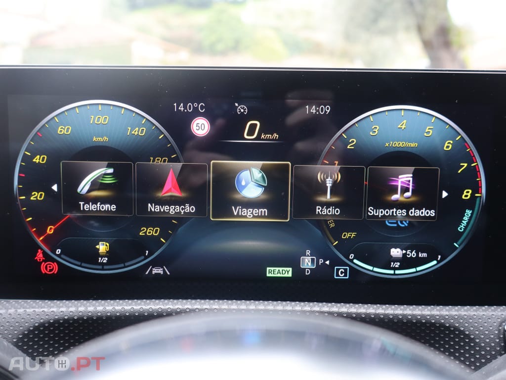 Mercedes-Benz A 250 e AMG Line