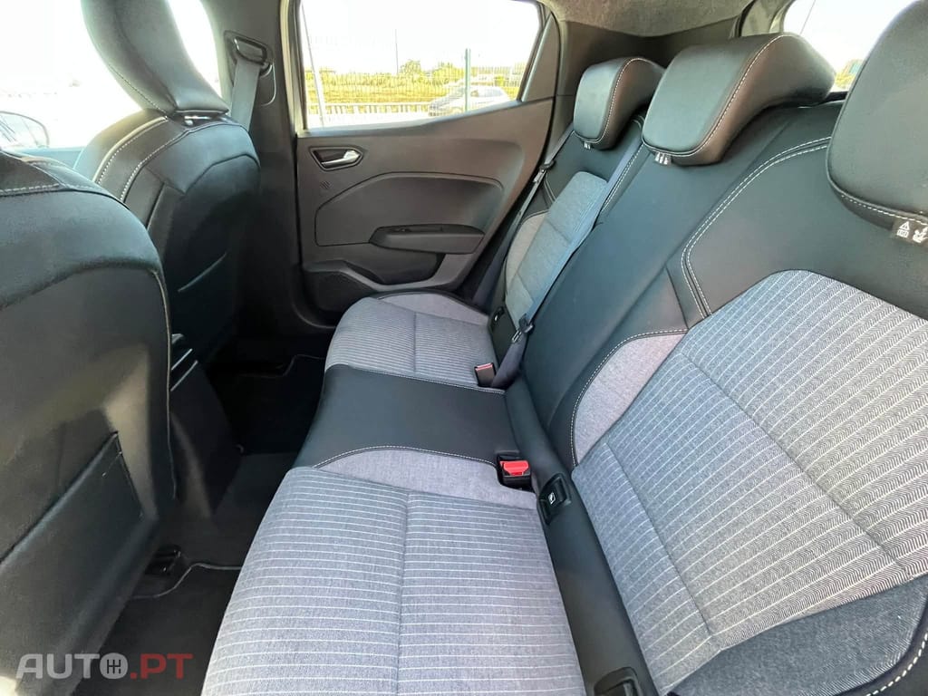 Renault Clio 1.0 TCe Techno Bi-Fuel