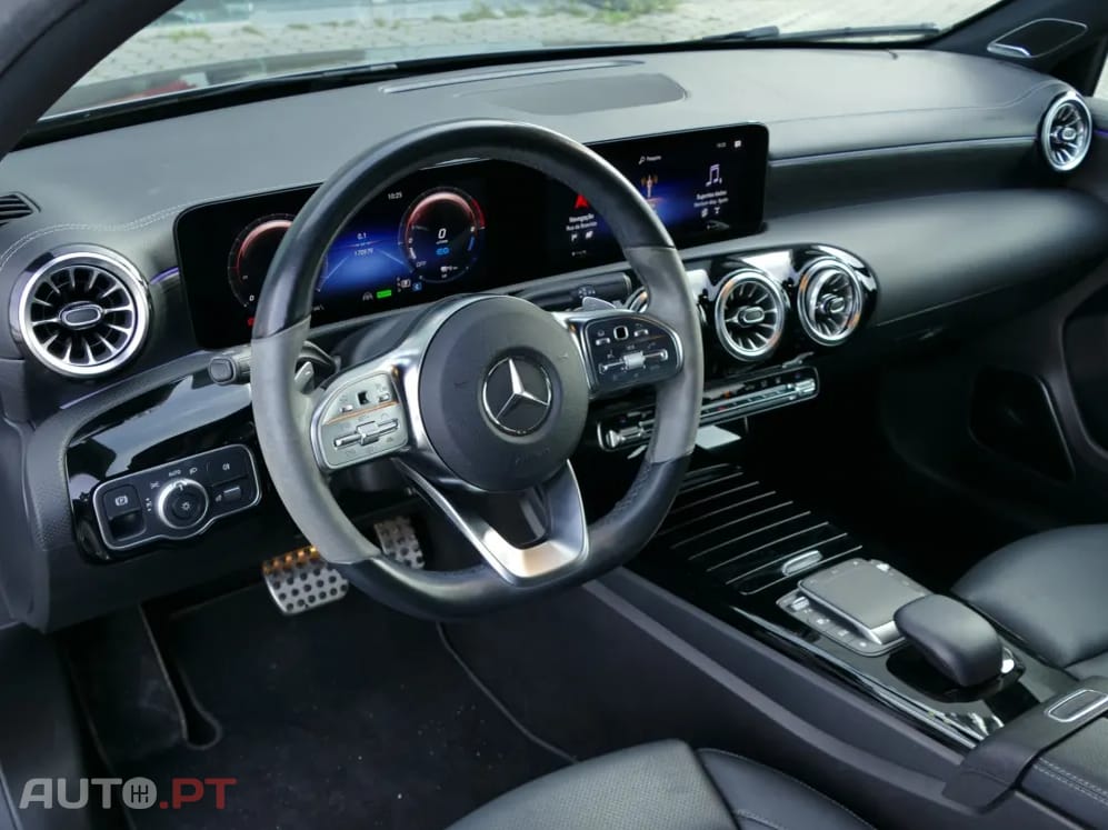 Mercedes-Benz A 250 e AMG Line