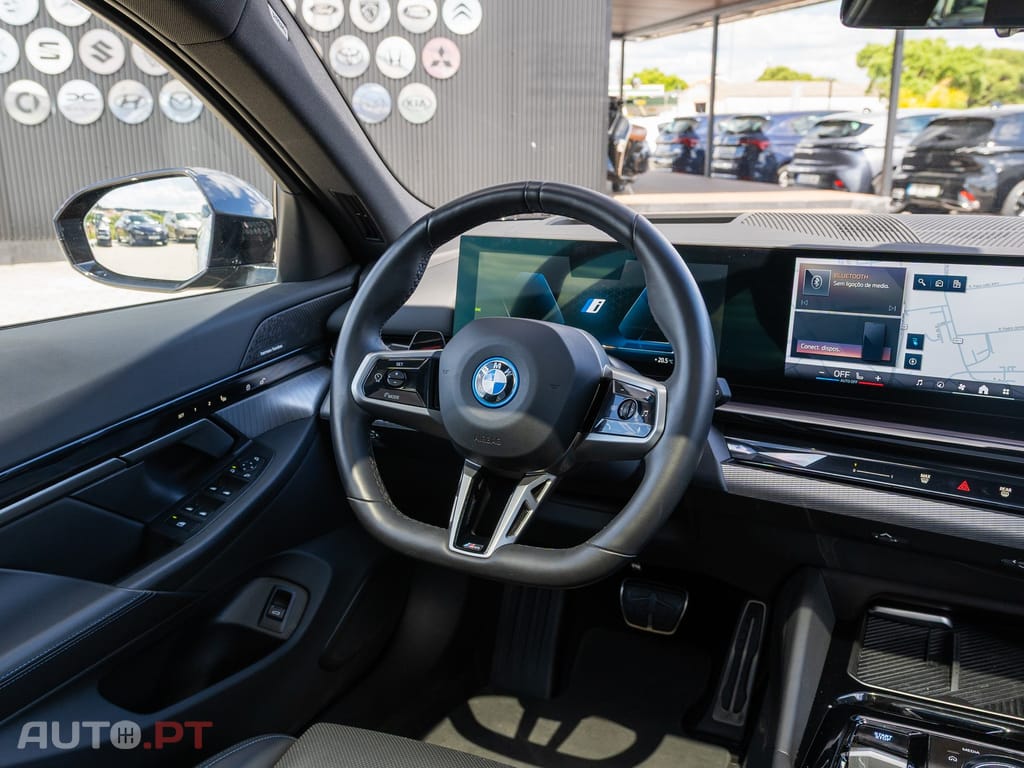 BMW i5 eDrive40 Pack Desportivo M Pro
