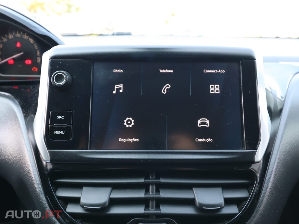 Peugeot 208 1.5 Hdi — fotografia 20