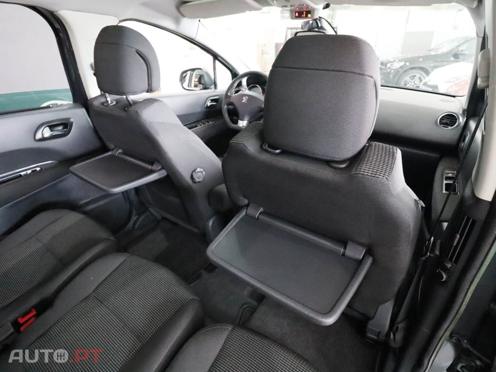 Peugeot 5008 1.6 E-HDi 7L Active 2-Tronic