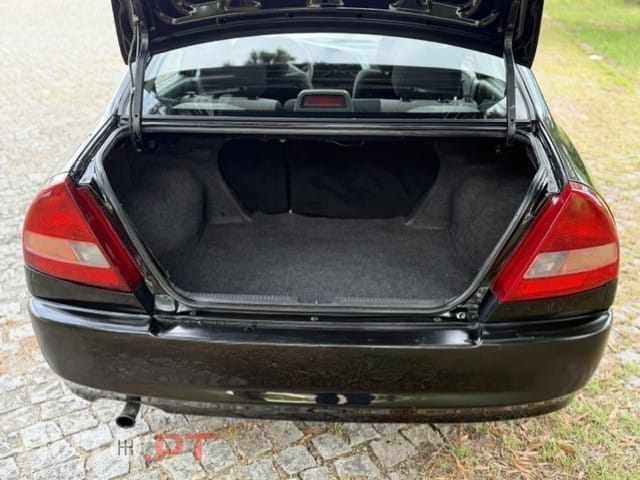 Mitsubishi Lancer 1.3 GLX