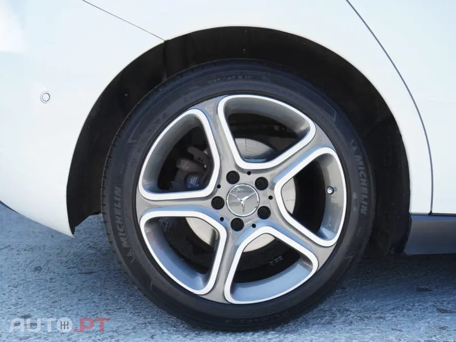 Mercedes-Benz A 180 d Business Solutions