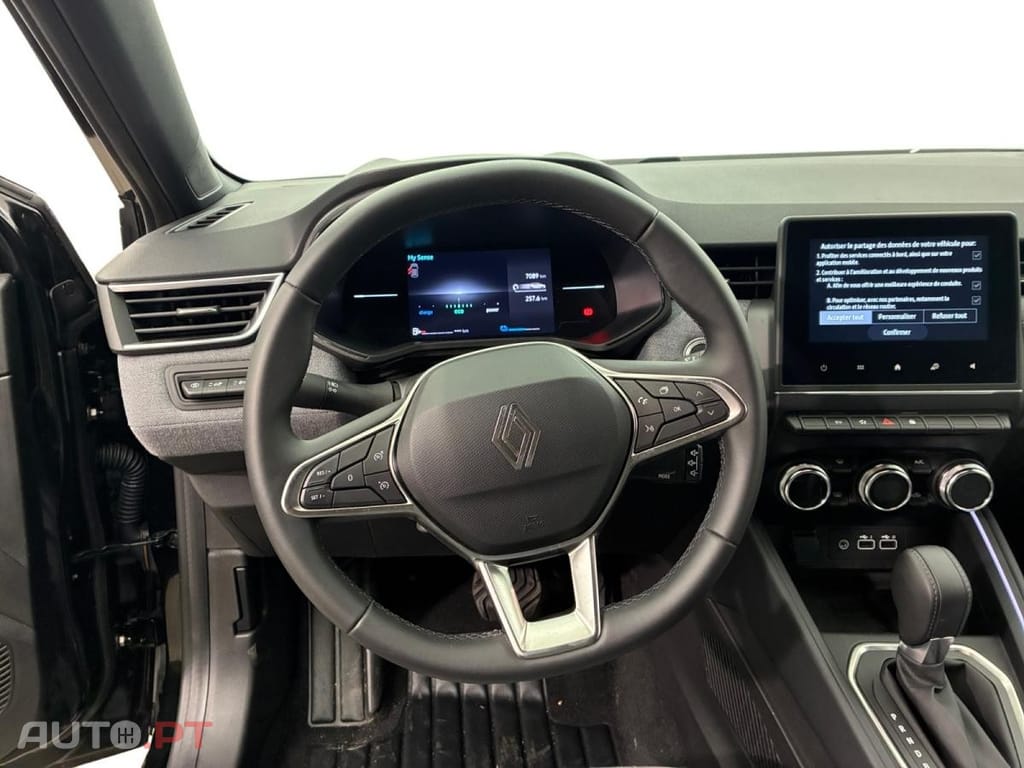 Renault Clio E-Tech full hybrid Techno