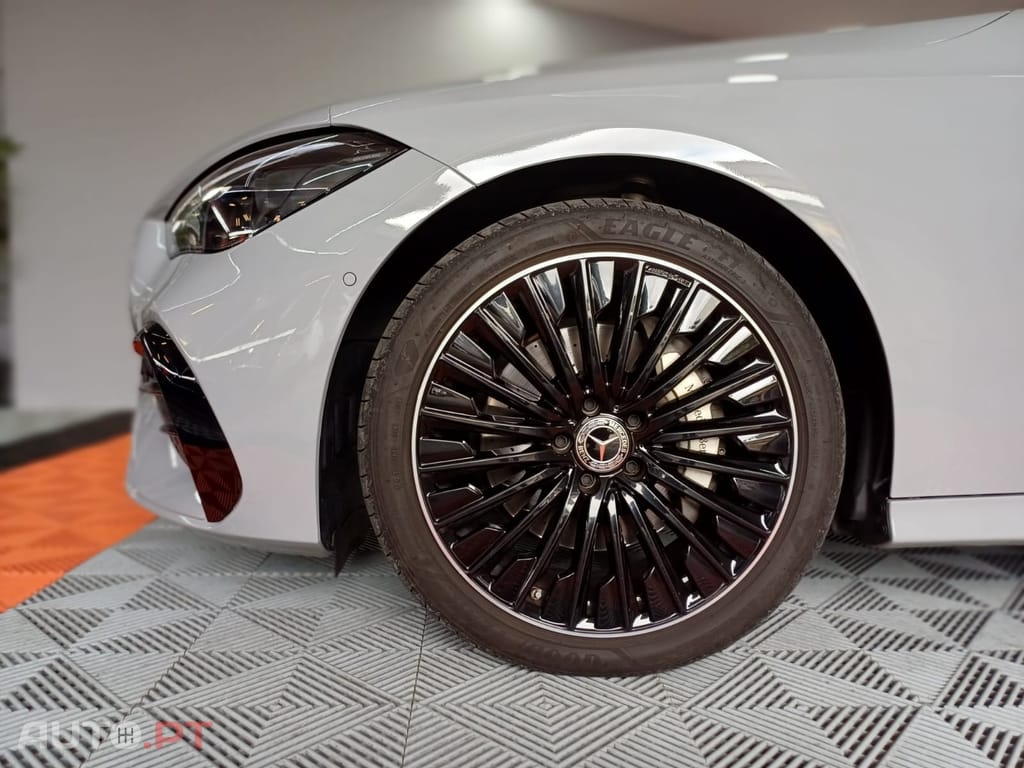 Mercedes-Benz CLE 220 D Cabrio AMG Line Premium Night Digital 360°