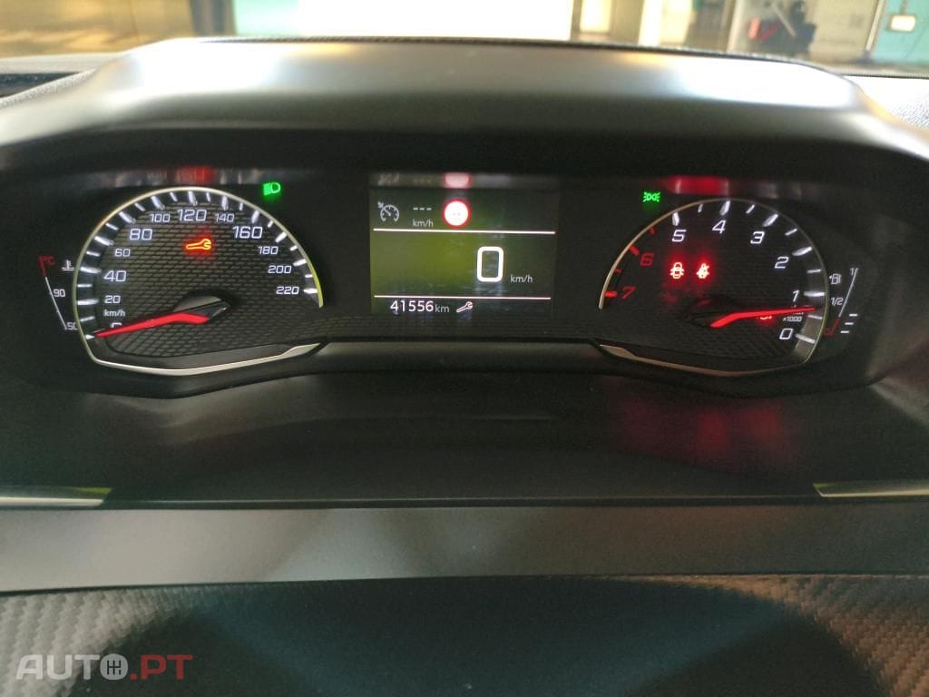 Peugeot 2008 1.2 PureTech Active Pack
