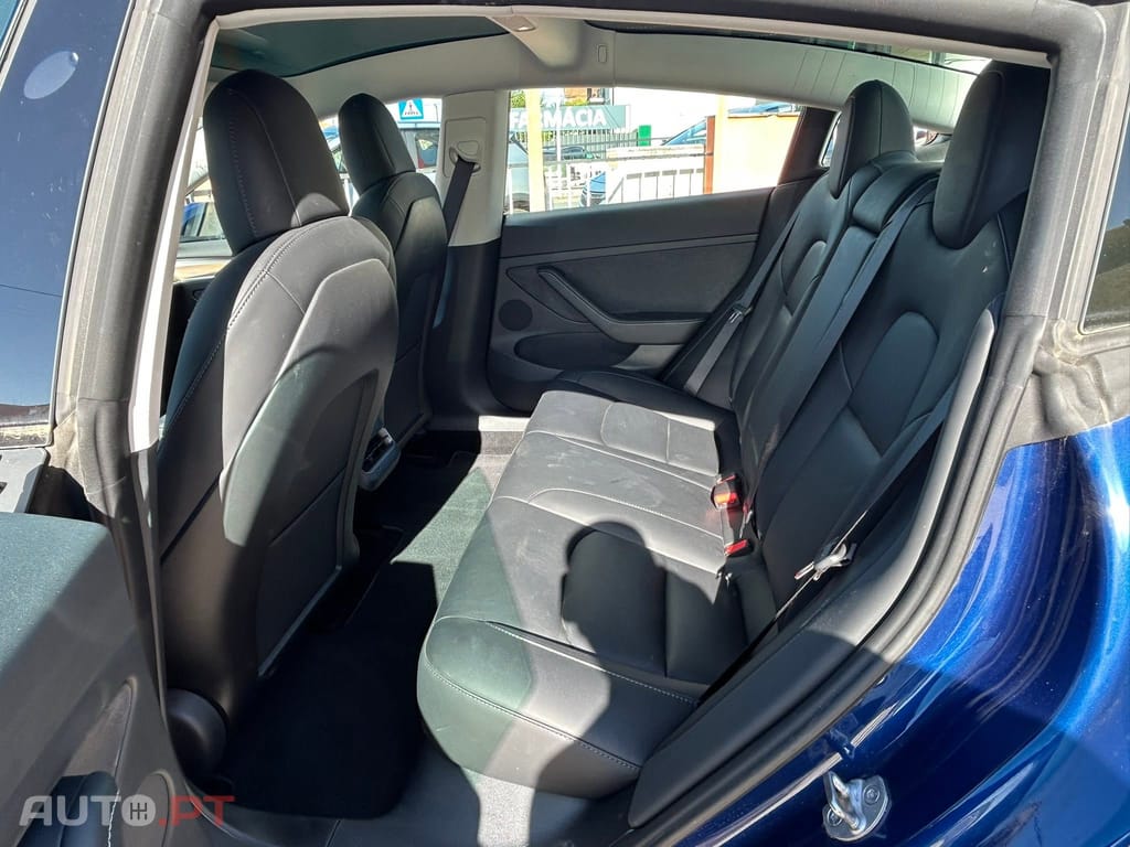 Tesla Model 3 Standard Range Plus RWD