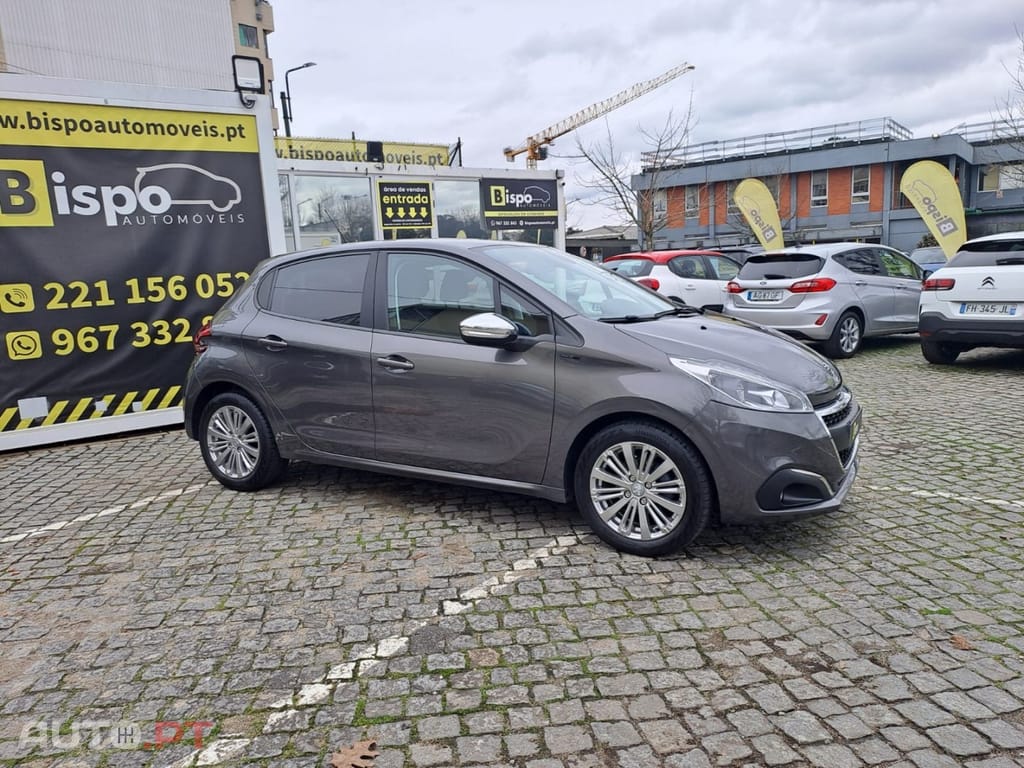 Peugeot 208 1.2 PureTech Signature