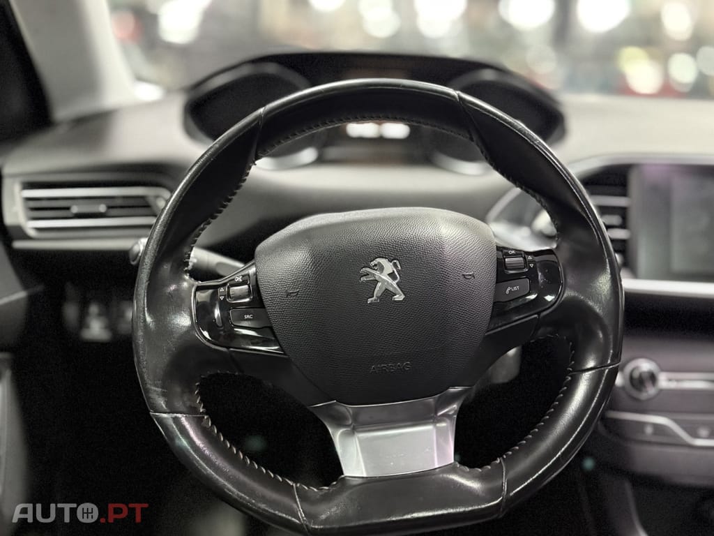 Peugeot 308 1.6 e-HDi Allure J17