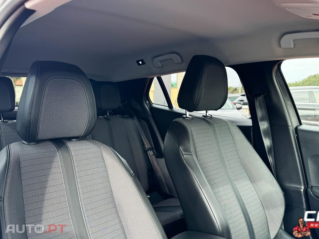 Peugeot 2008 1.5 BlueHDi Allure Pack