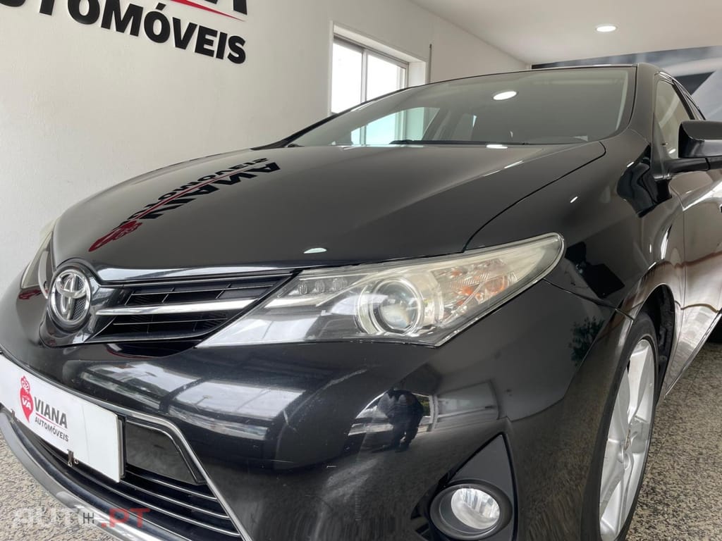 Toyota Auris 1.4 D-4D Exclusive+P.Sport