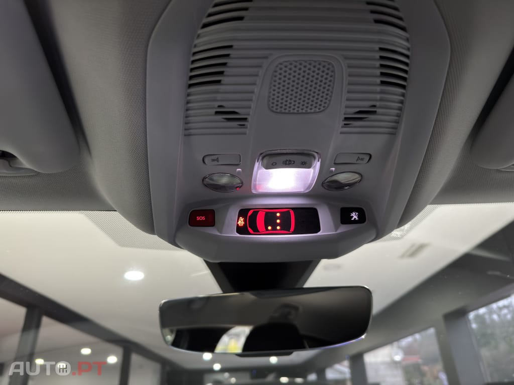 Peugeot 3008 1.6 Hybrid 225 ALLURE e-auto