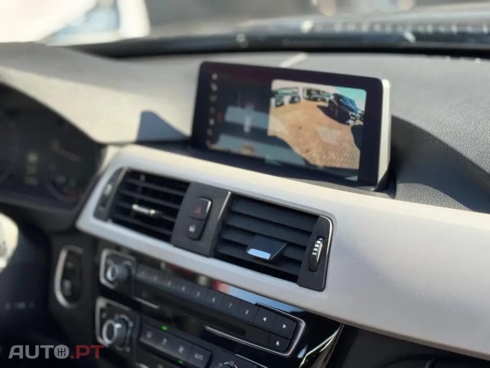 BMW 320 d xDrive Auto