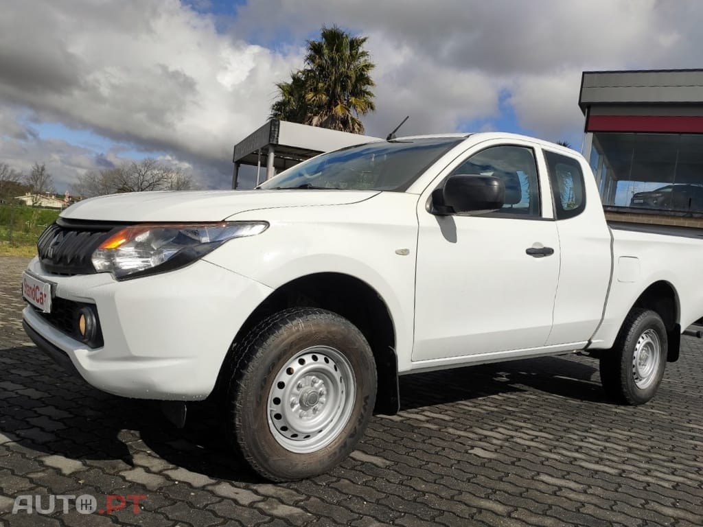 Mitsubishi L200 2.4 DI-D CD Invite Space Cab 3L 4WD