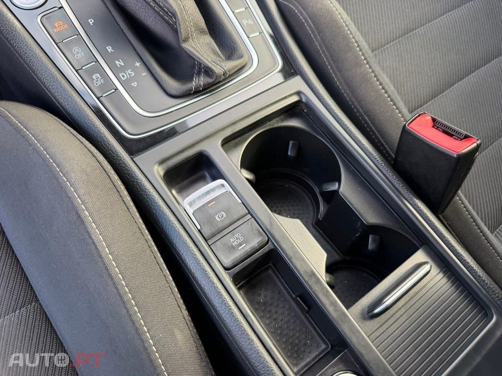 Volkswagen Golf R 4Motion (BlueMotion ) DSG