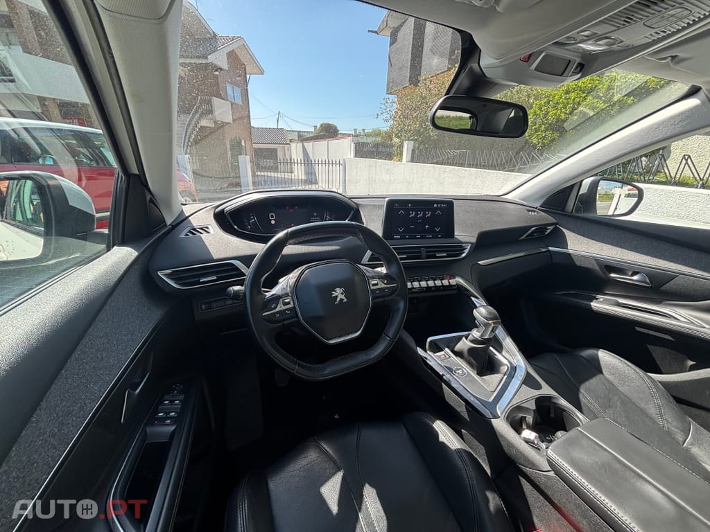 Peugeot 3008 1.5 BlueHDi Crossway