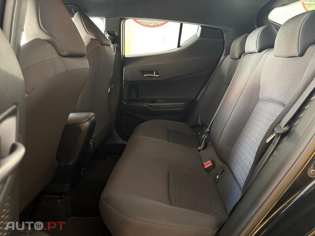 Toyota C-HR 1.8 Hybrid Exclusive