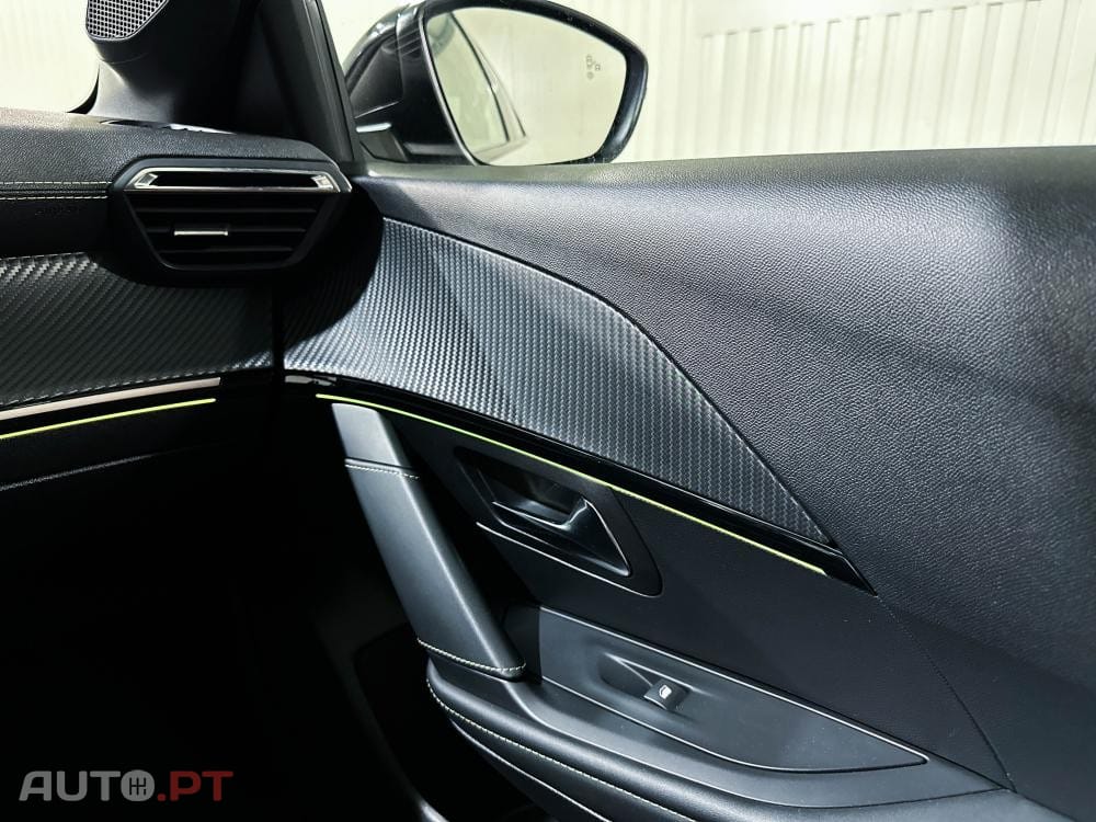 Peugeot E-208 50 kWh GT Pack