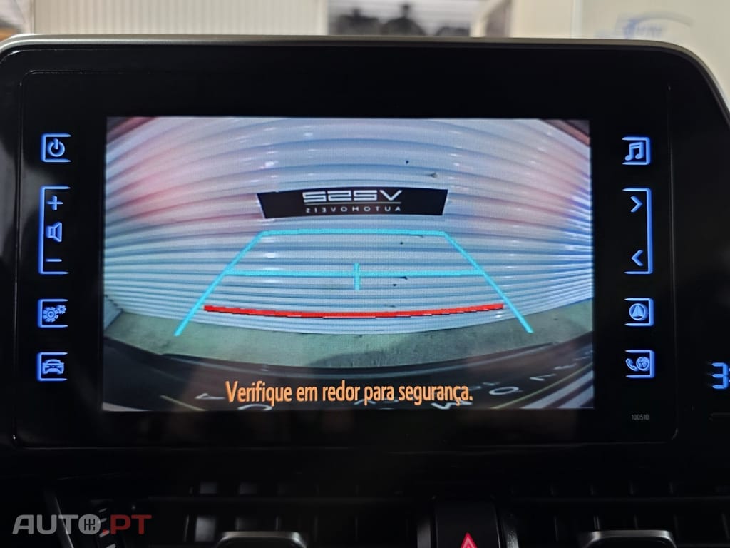 Toyota C-HR 1.8 Hybrid Square Collection