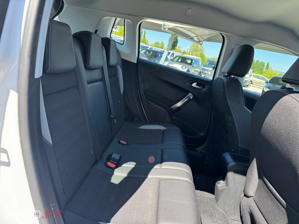 Peugeot 2008 1.2 PureTech Allure